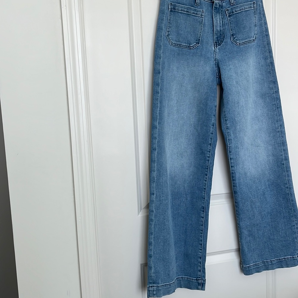 High Waisted Wide Leg Jean